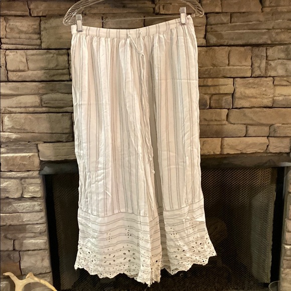 American Eagle Outfitters Cream Maxi‎ Pleated Jumpsuit - Picture 1 of 1